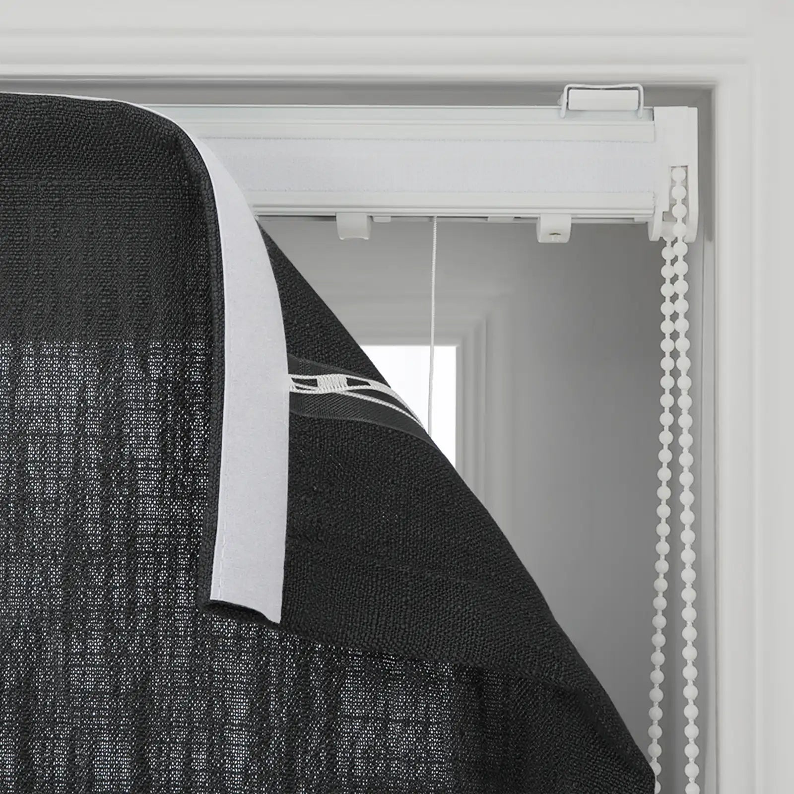 Liz Linen Flat Roman Blind Cord Lift