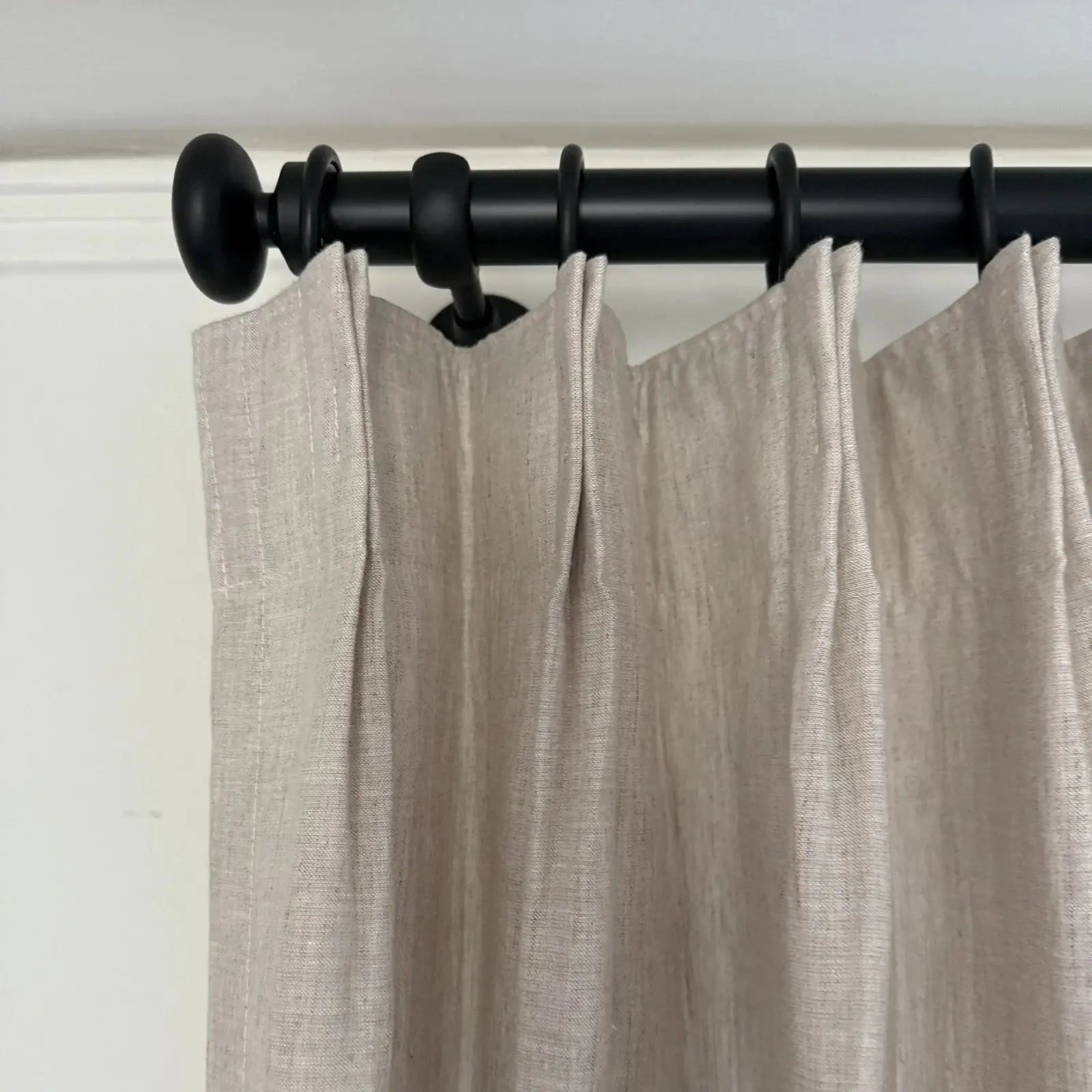 Arno Single Decorative Curtain Rod with Rings-?-TWOPAGES
