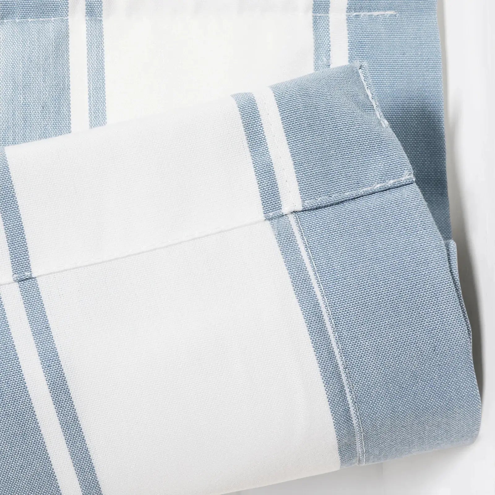 Celia Patterned Roman Shade Cordless -TWOPAGES