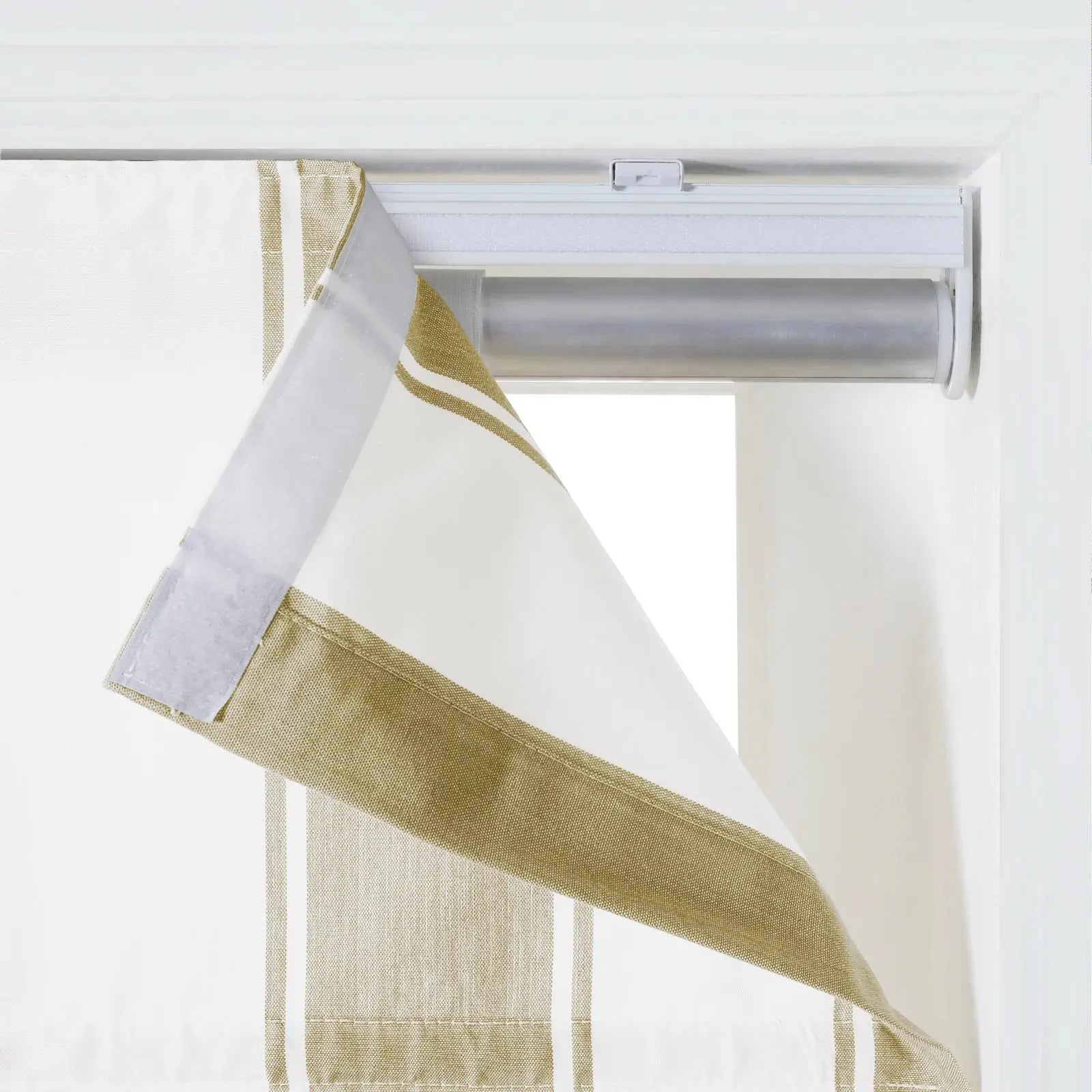 Celia Patterned Roman Shade Cordless -TWOPAGES