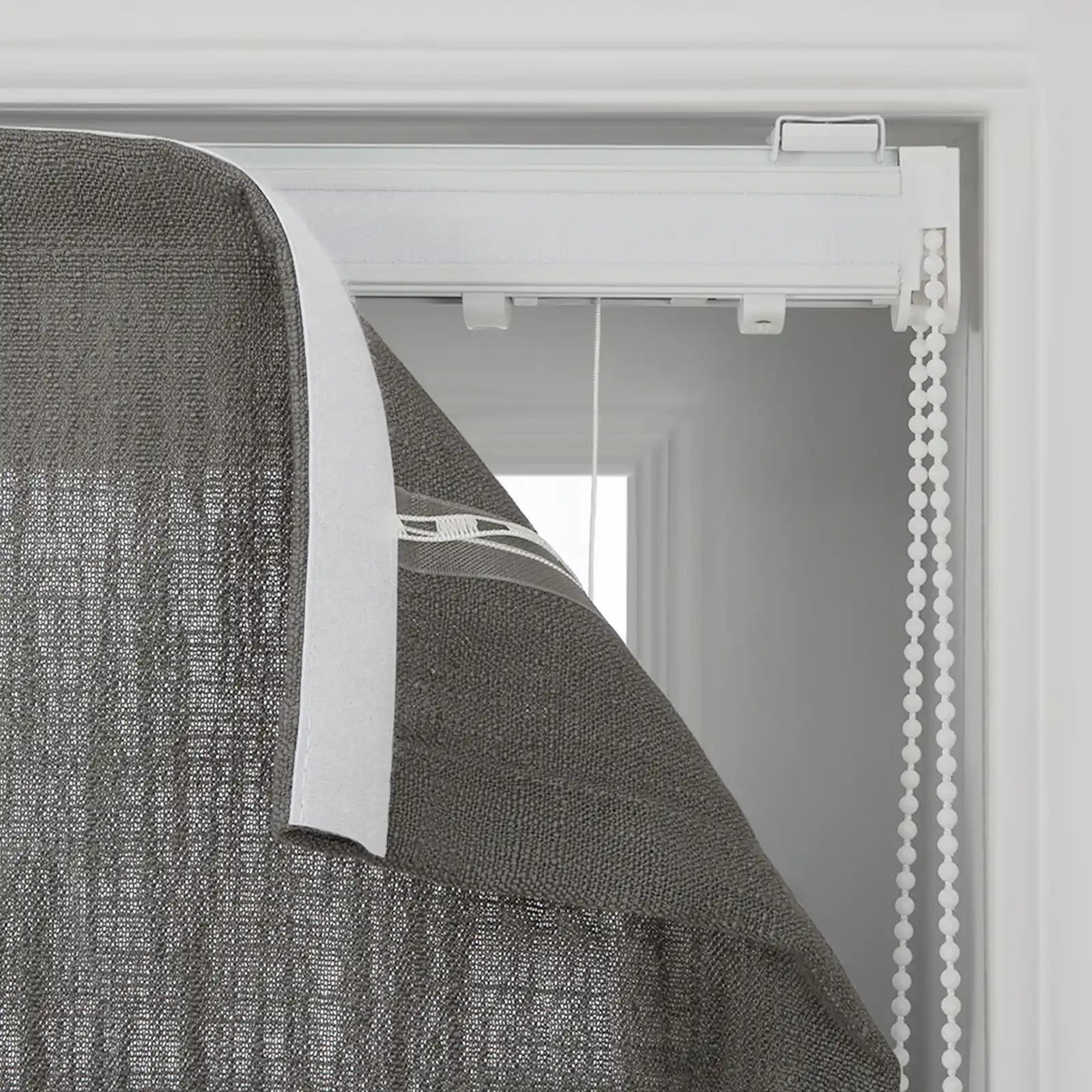 Liz Linen Flat Roman Blind Cord Lift