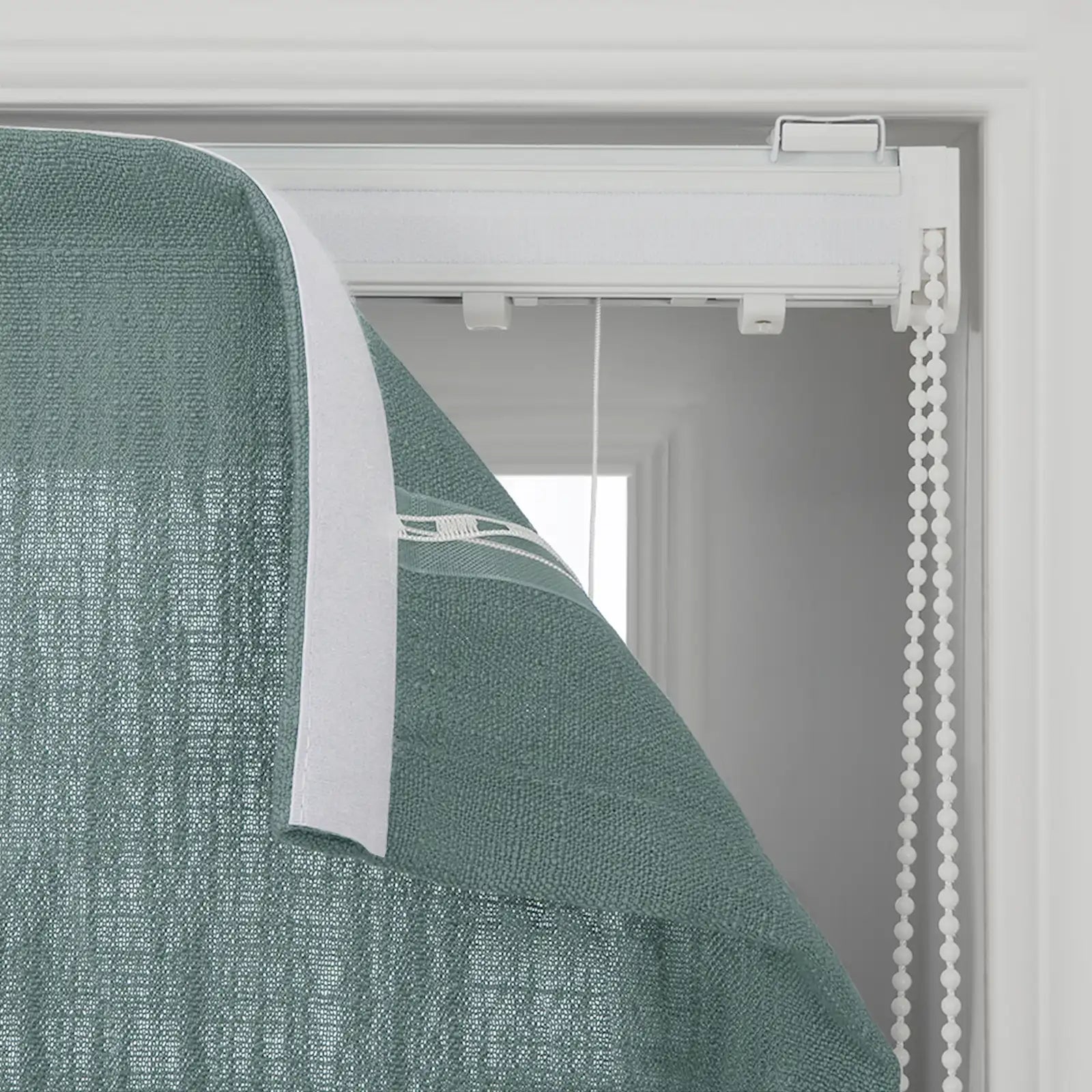 Liz Linen Flat Roman Blind Cord Lift