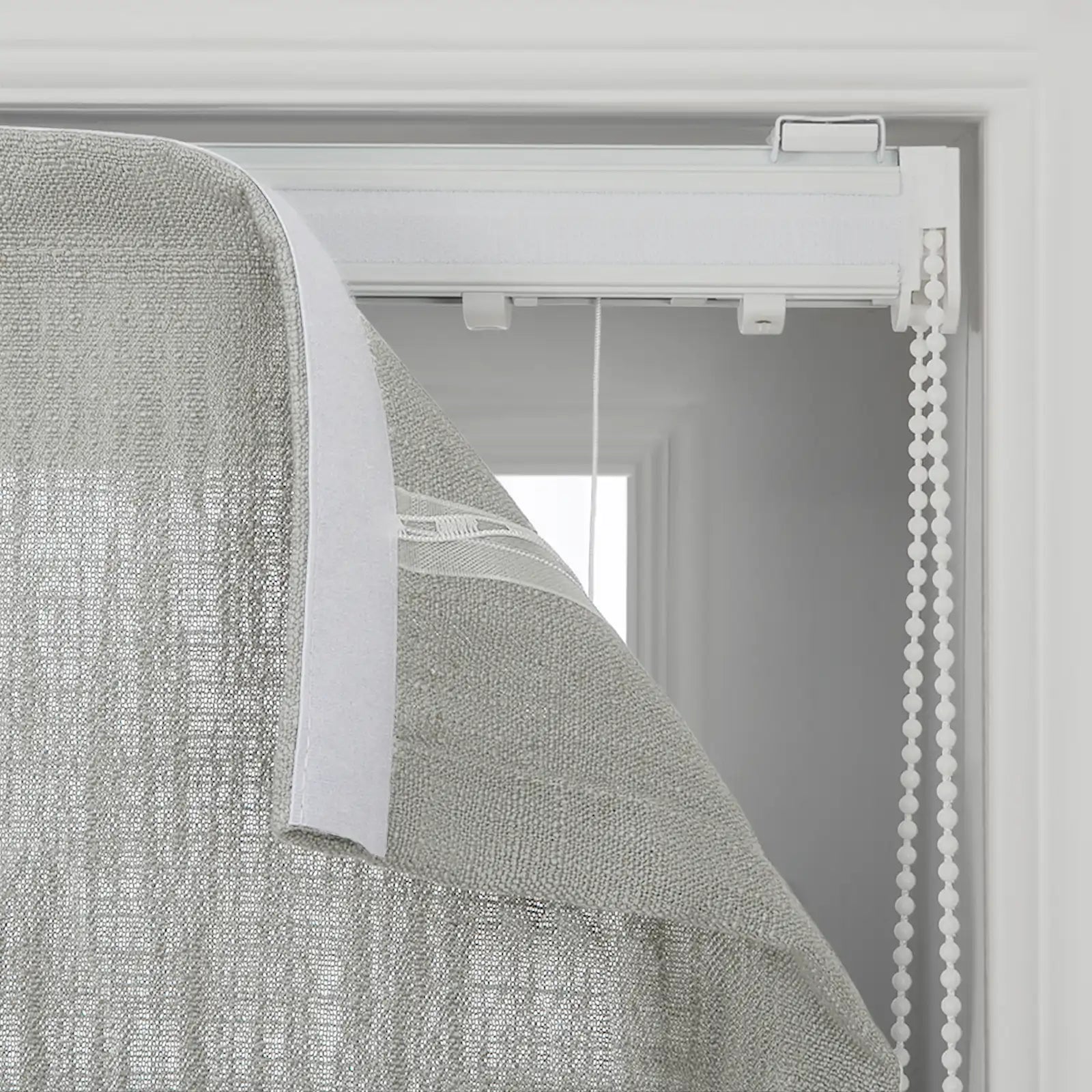 Liz Linen Flat Roman Blind Cord Lift