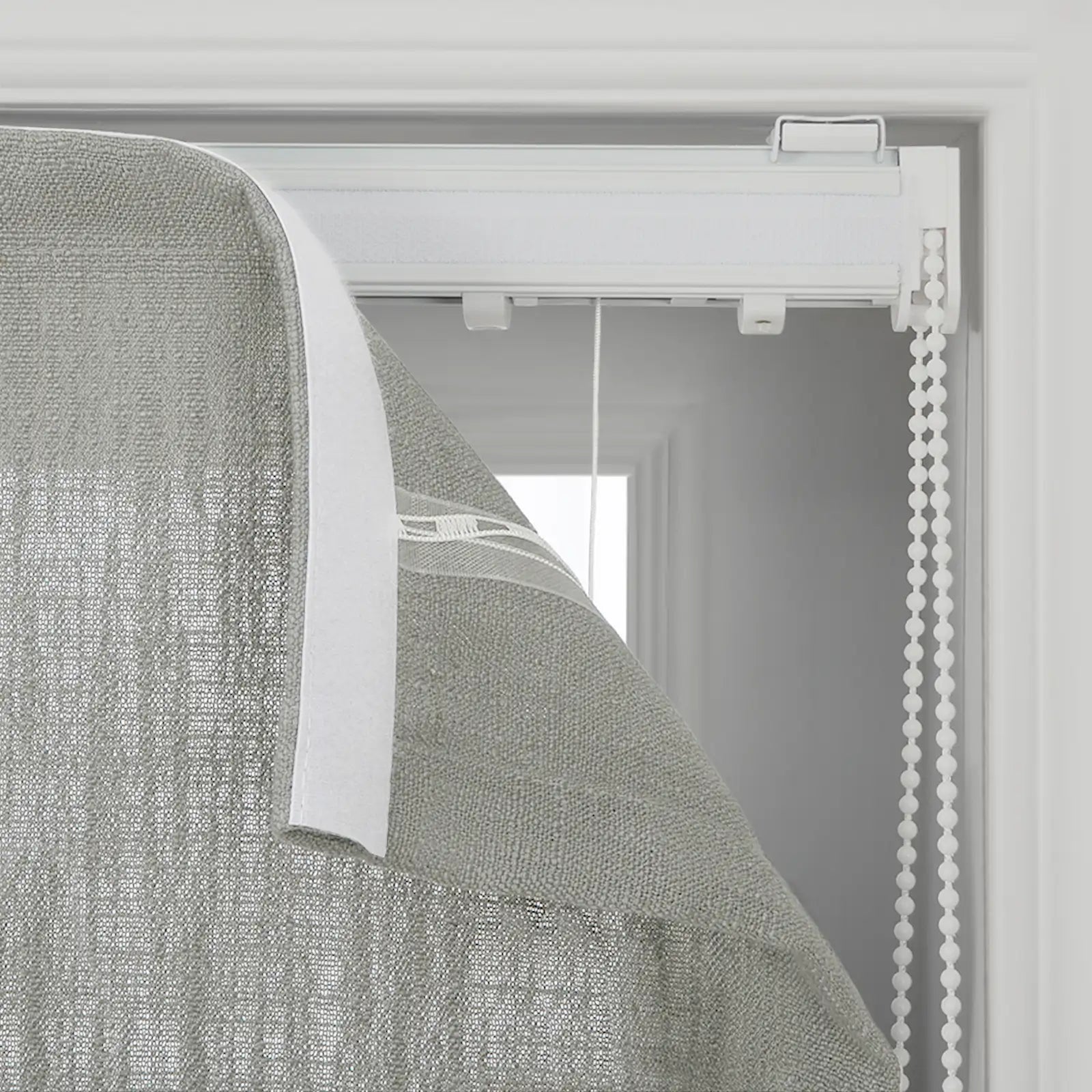 Liz Linen Flat Roman Blind Cord Lift