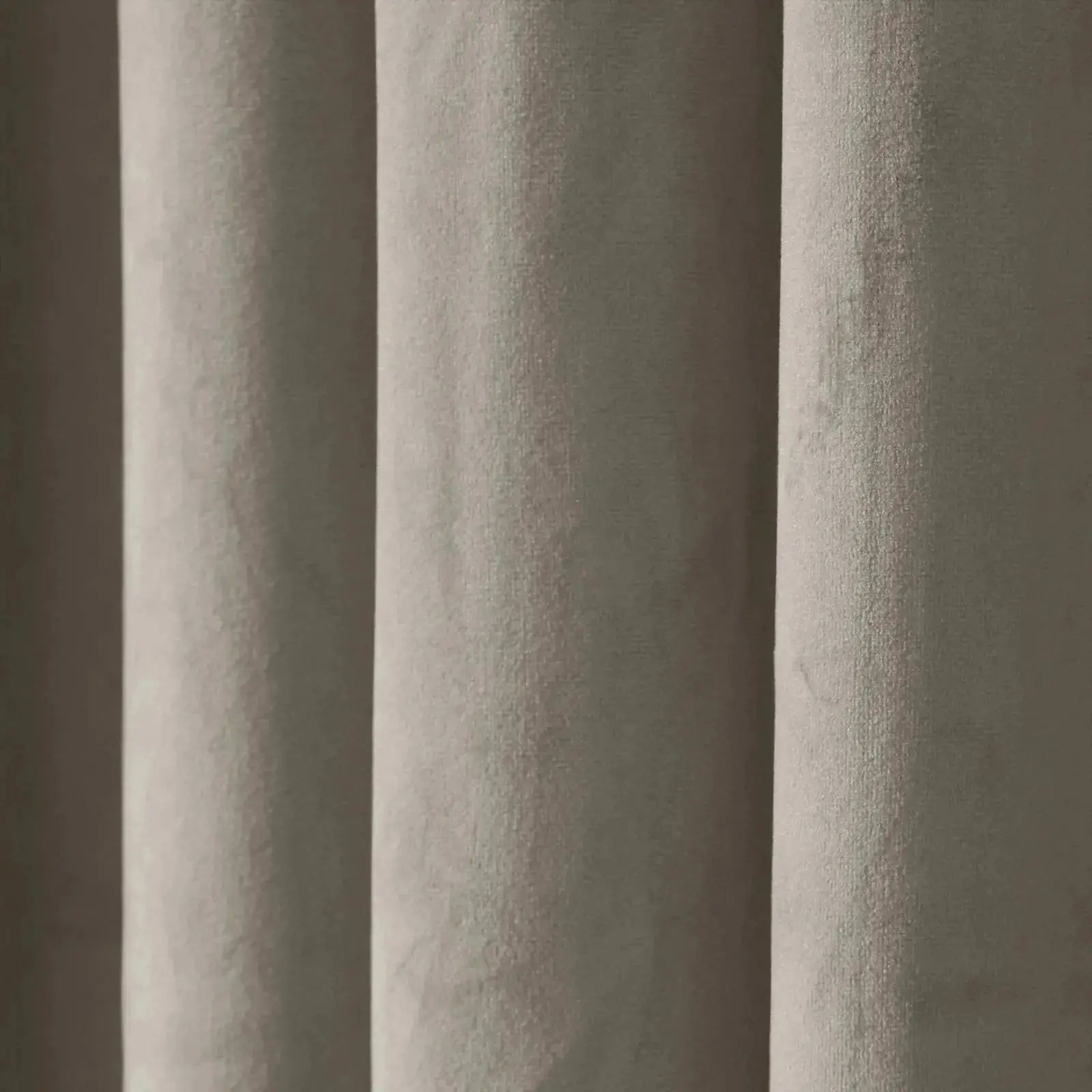 Birkin Velvet Curtain Pleated -TWOPAGES