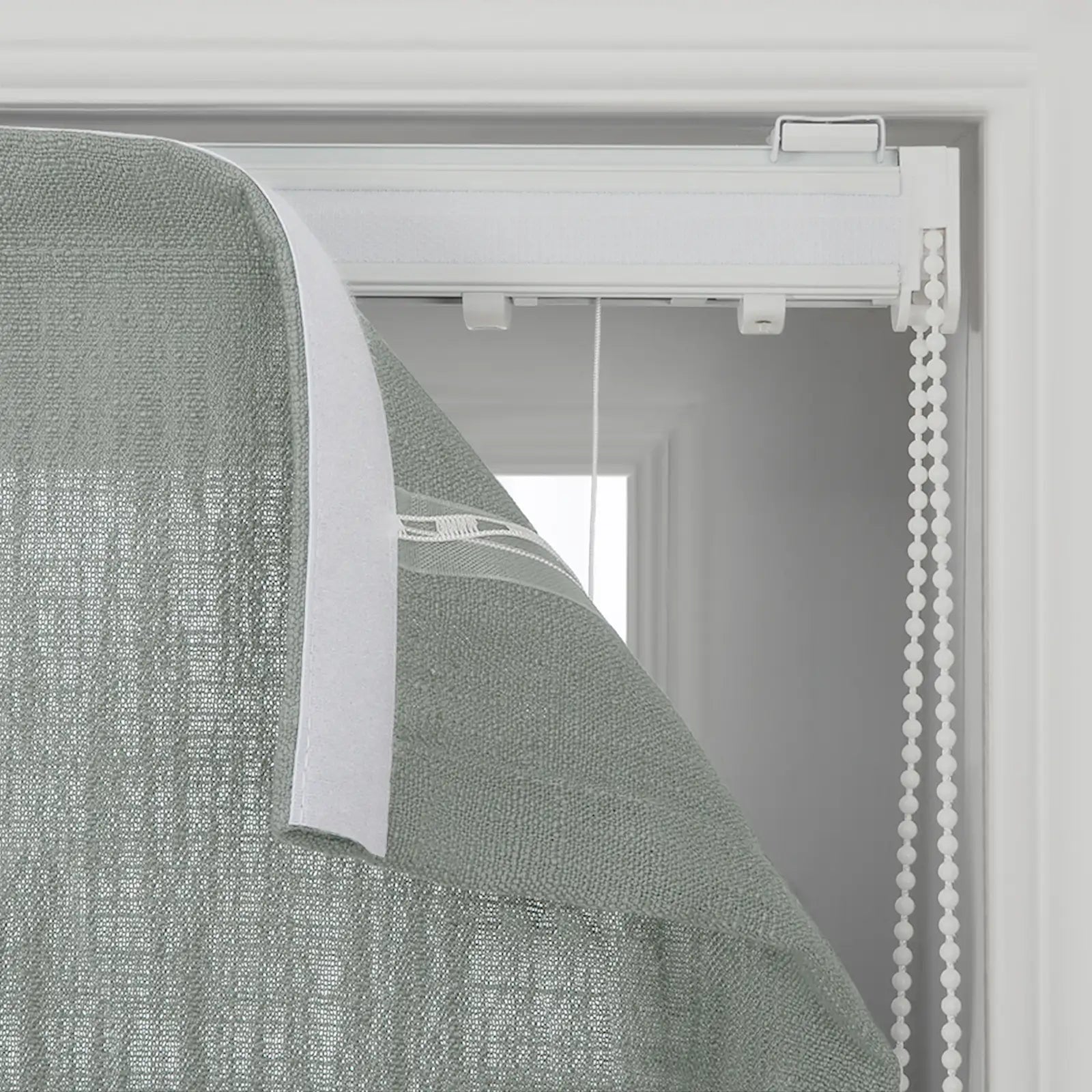 Liz Linen Flat Roman Blind Cord Lift