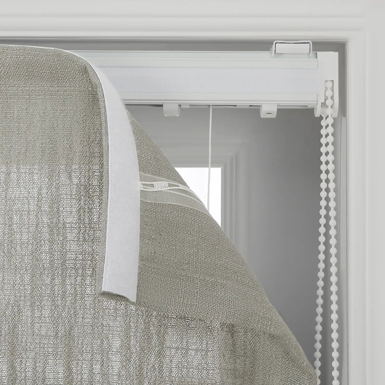 Liz Linen Flat Roman Blind Cord Lift