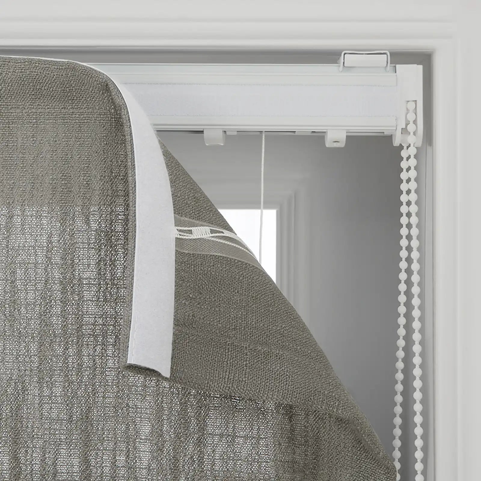 Liz Linen Flat Roman Blind Cord Lift