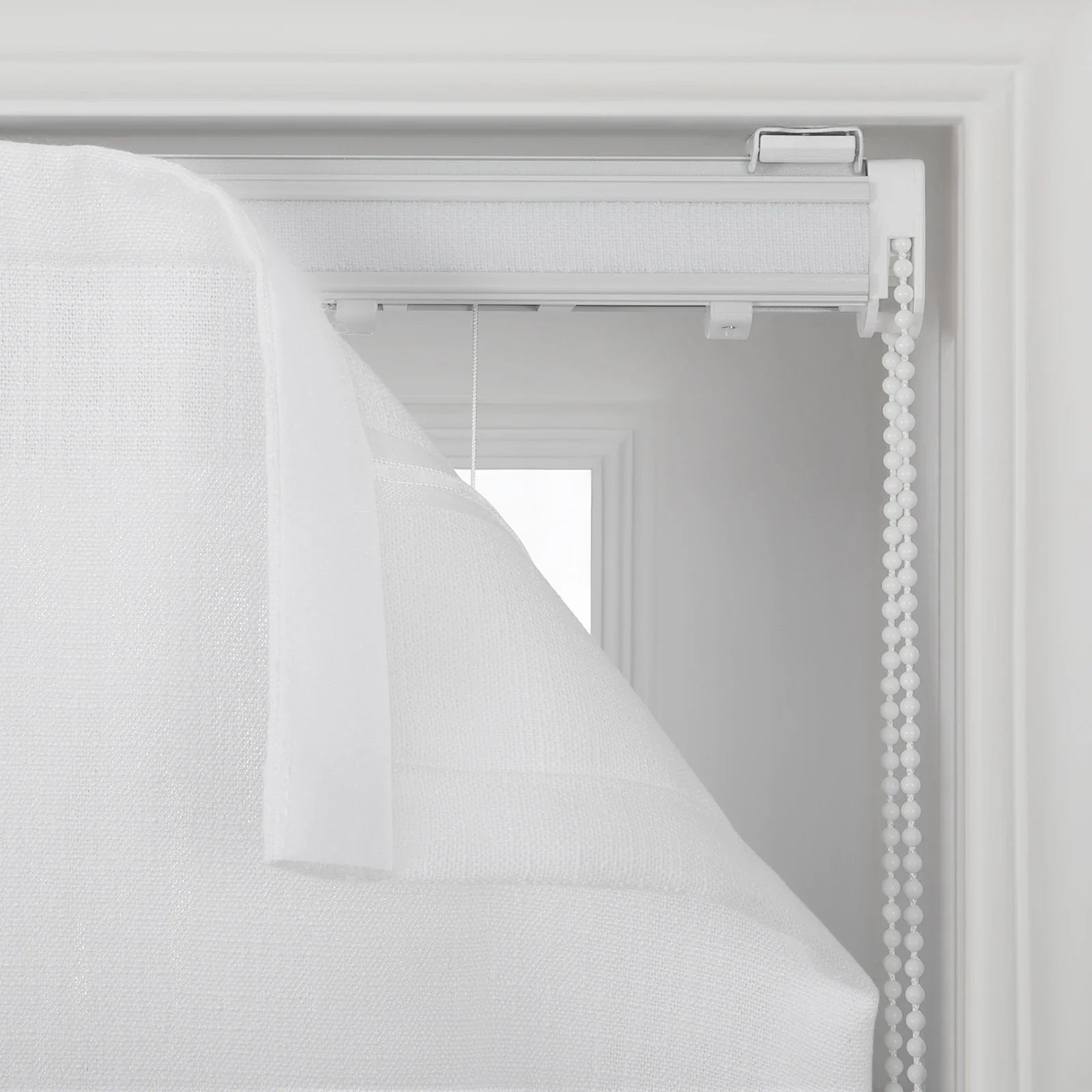 Liz Linen Flat Roman Blind Cord Lift