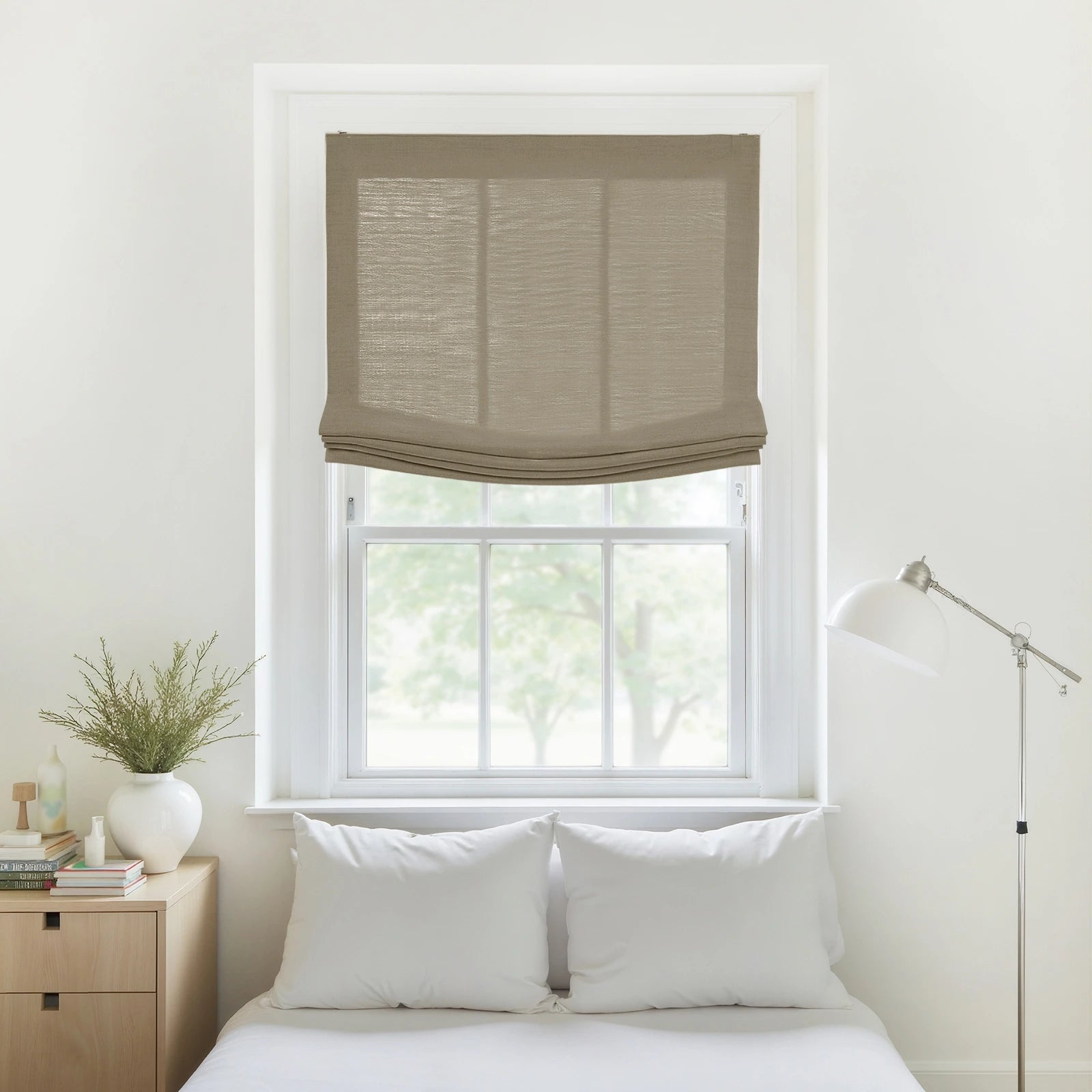 Liz Linen Relaxed Roman Blind Cord Lift